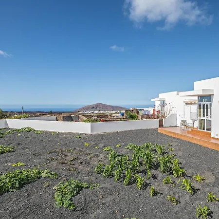 Casa Mama Gallina Villa Tinajo